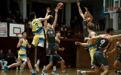 Nagy hátrányból visszazárkózott, de elveszítette hazai veretlenségét a Kosársuli